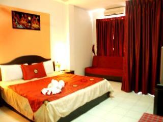 Casa Bonita Guest House Patong Bagian luar foto